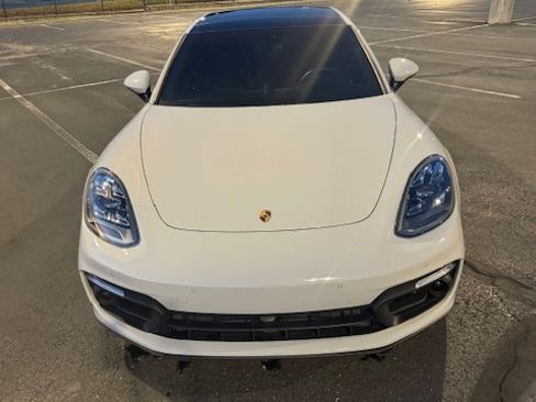Used 2022 Porsche Panamera 4 E-Hybrid image 9