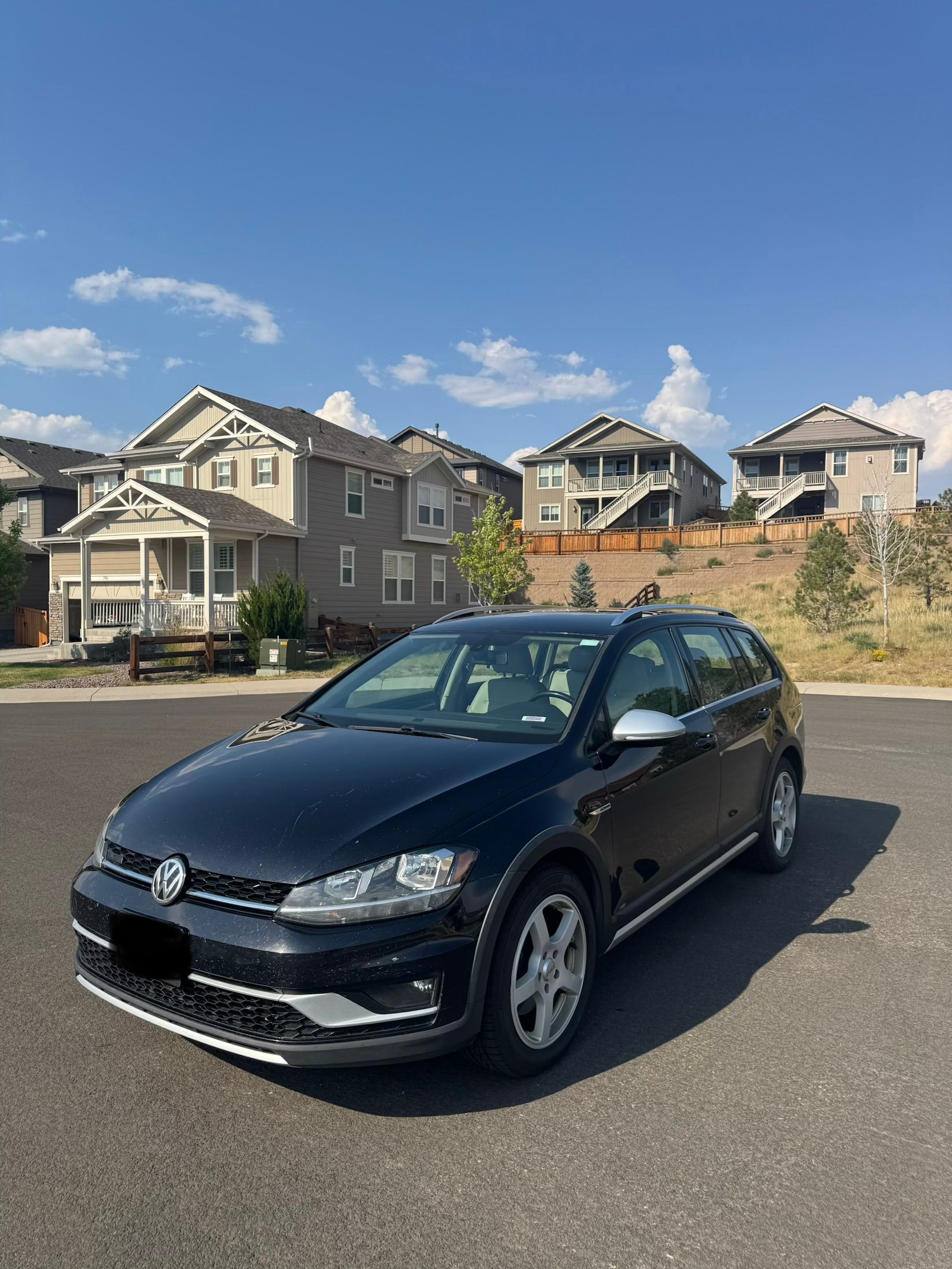 Used 2019 Volkswagen Golf Alltrack S AWD/4WD image 2