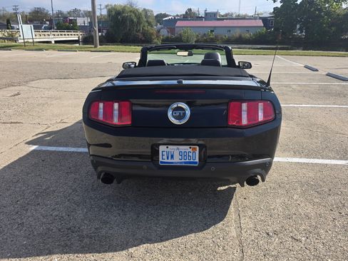 Used 2012 Ford Mustang GT Premium w/ Security Pkg image 5