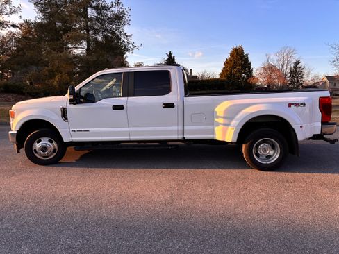 Used 2022 Ford F350 XL w/ STX Appearance Package image 4