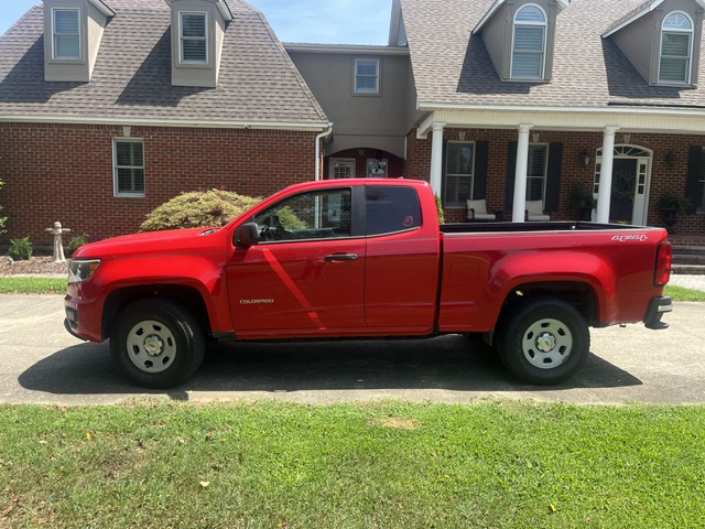 Used 2015 Chevrolet Colorado W/T AWD/4WD image 4