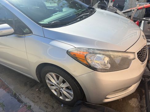 Used 2014 Kia Forte EX image 4