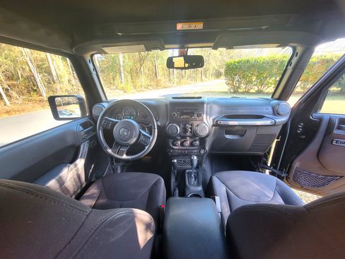 Used 2015 Jeep Wrangler Unlimited Sport w/ Quick Order Package 24S image 12