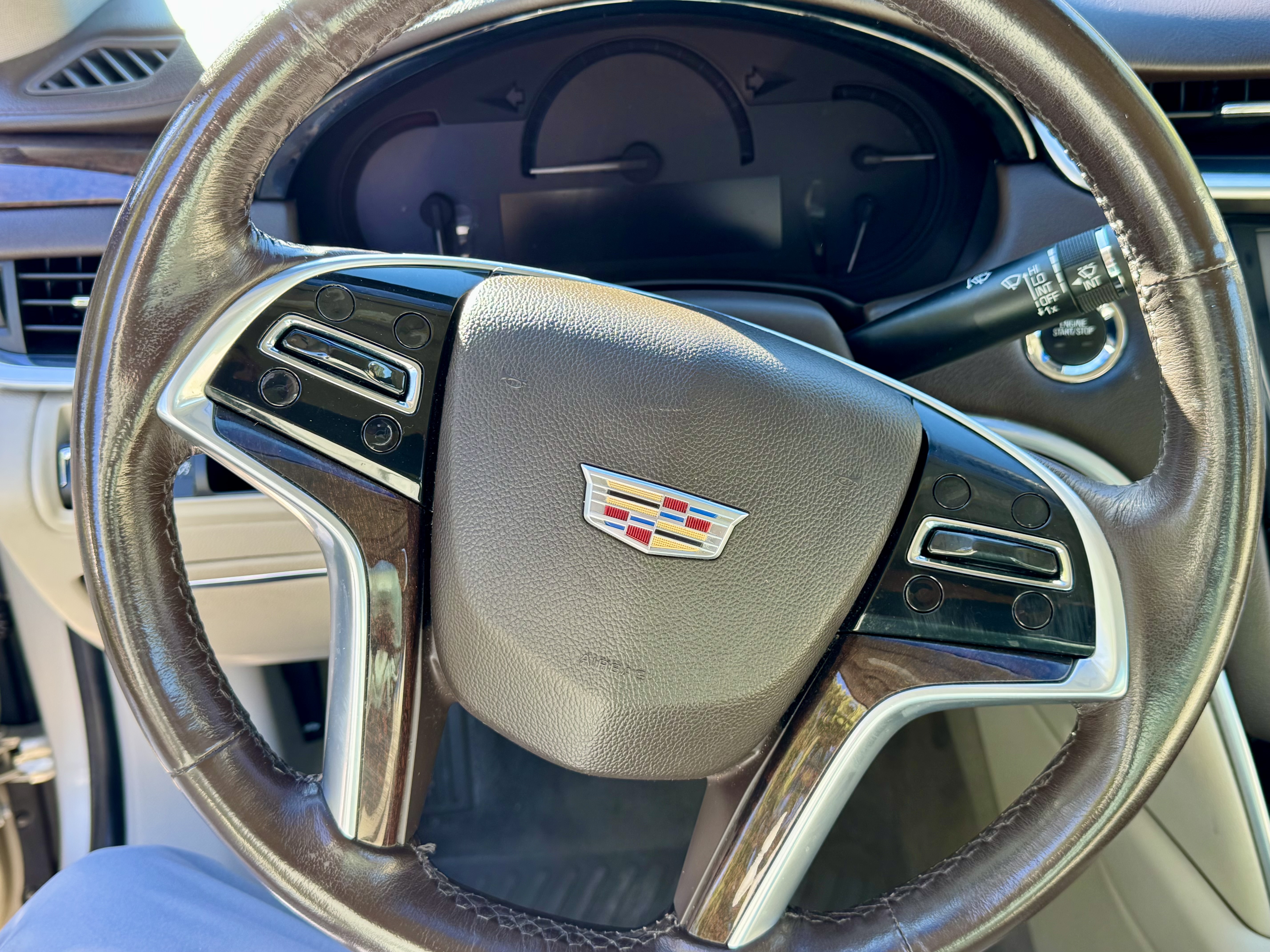 Used 2016 Cadillac XTS Luxury w/ Driver Awareness Package FWD image 11
