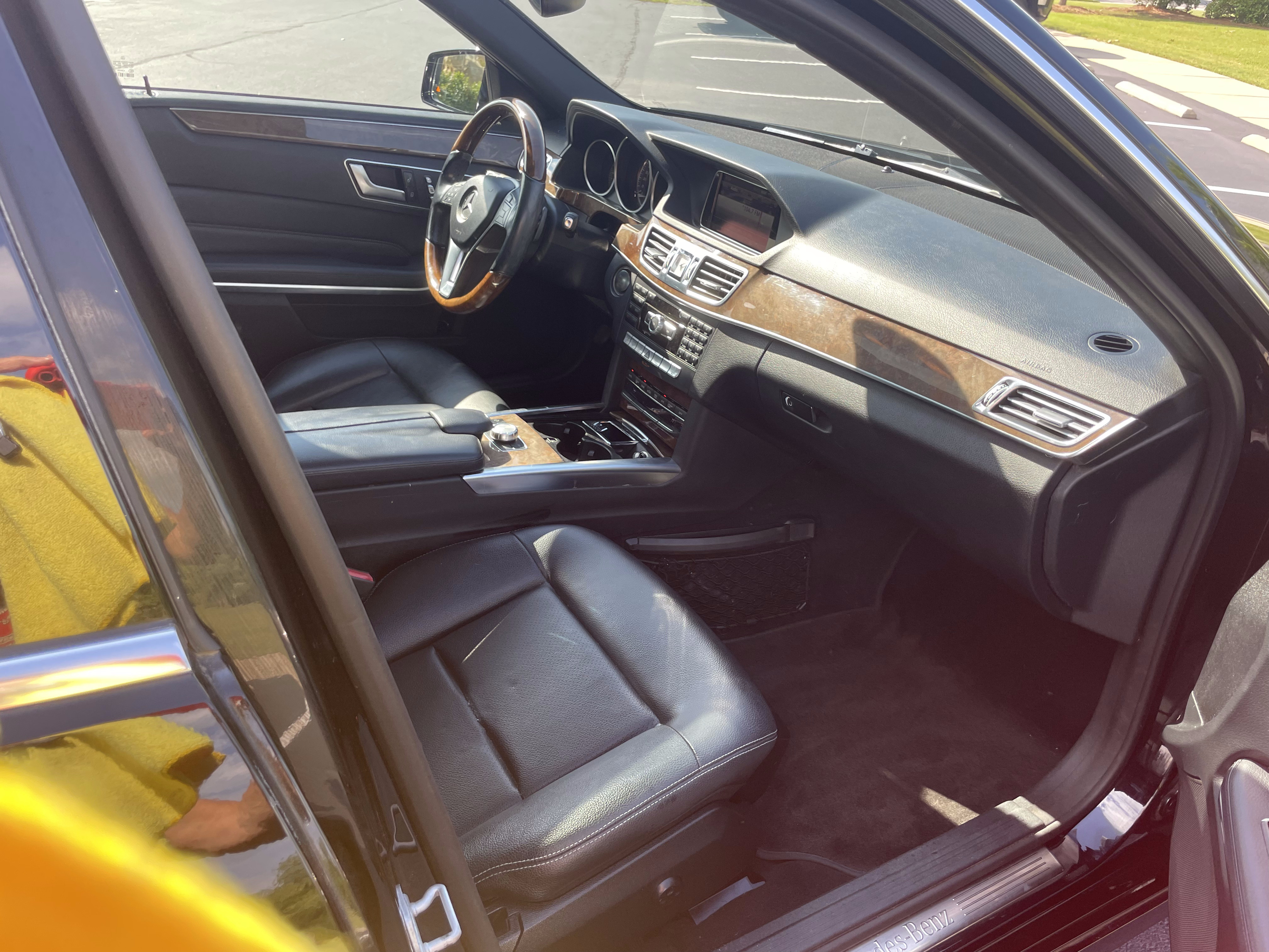 Used 2014 Mercedes-Benz E 350 4MATIC Sedan image 12