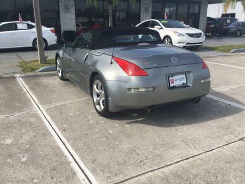 Used 2008 Nissan 350Z Touring image 11