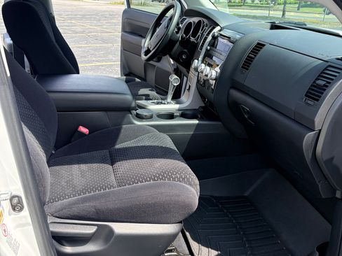 Used 2010 Toyota Tundra 4x4 Double Cab image 11