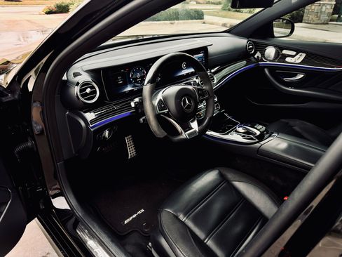 Used 2017 Mercedes-Benz E 43 AMG 4MATIC Sedan image 9