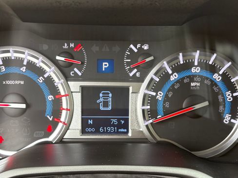 Used 2018 Toyota 4Runner TRD Off-Road Premium image 10