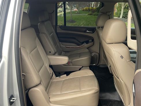Used 2015 Chevrolet Suburban LTZ image 13