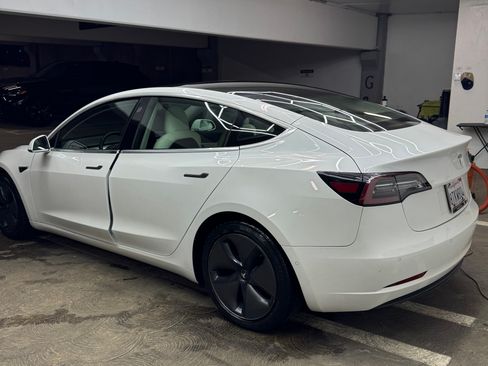 Used 2020 Tesla Model 3 Standard Range Plus image 4