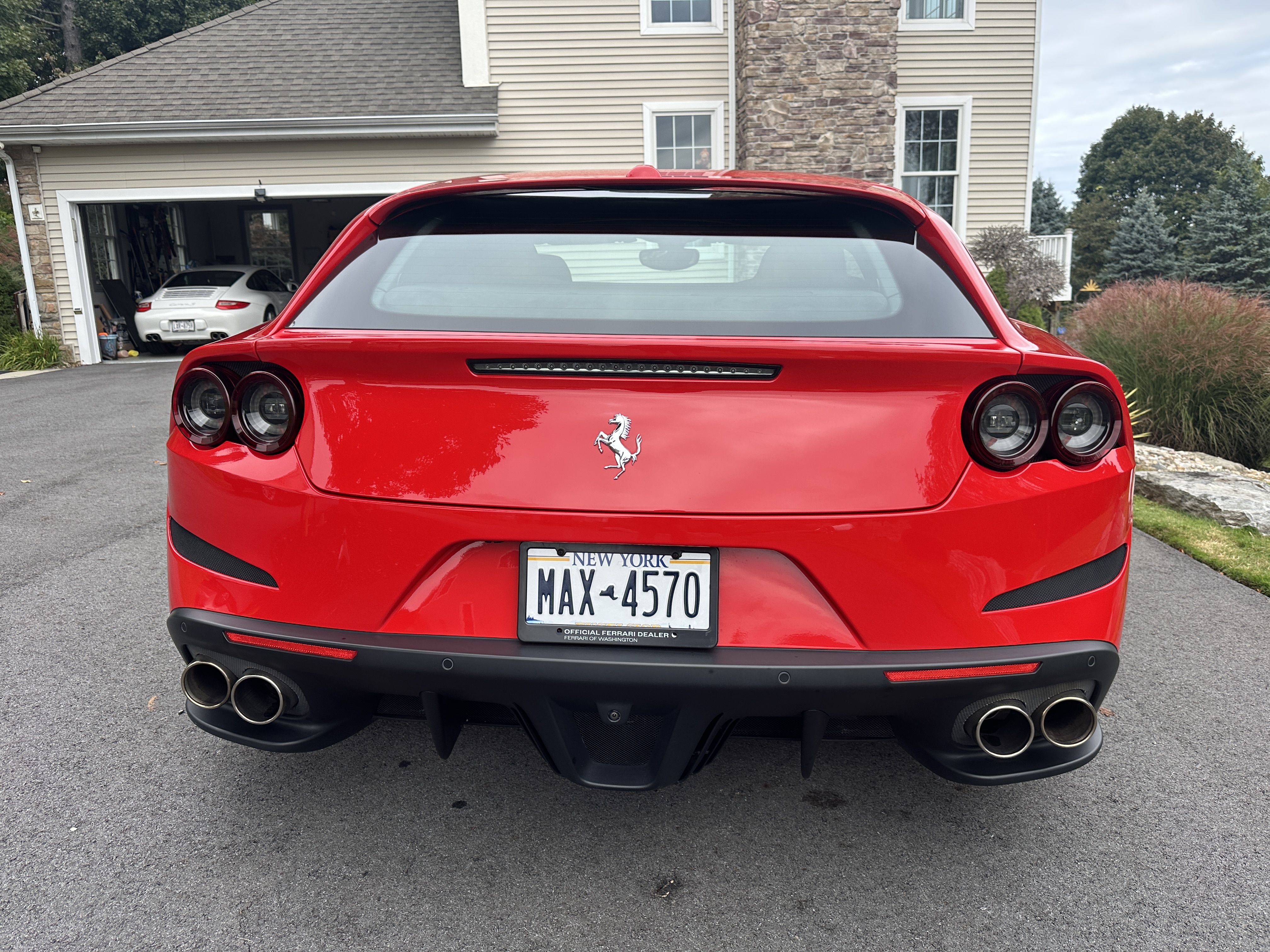 Used 2019 Ferrari GTC4Lusso T RWD image 19