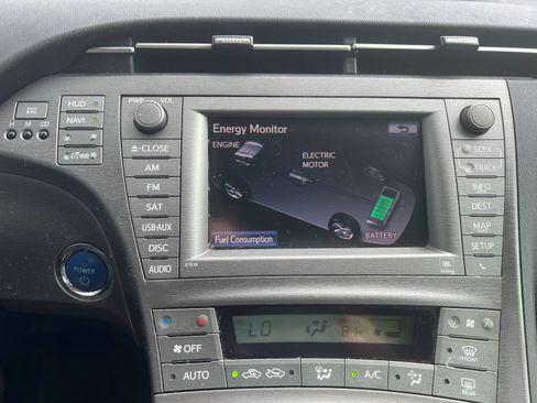 Used 2012 Toyota Prius Four w/ Deluxe Solar Roof Pkg FWD image 14