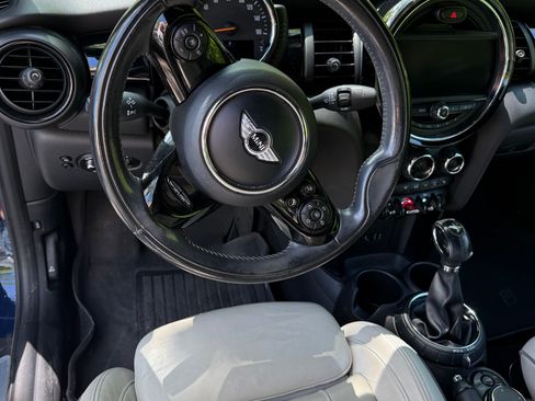 Used 2016 MINI Cooper S FWD image 9