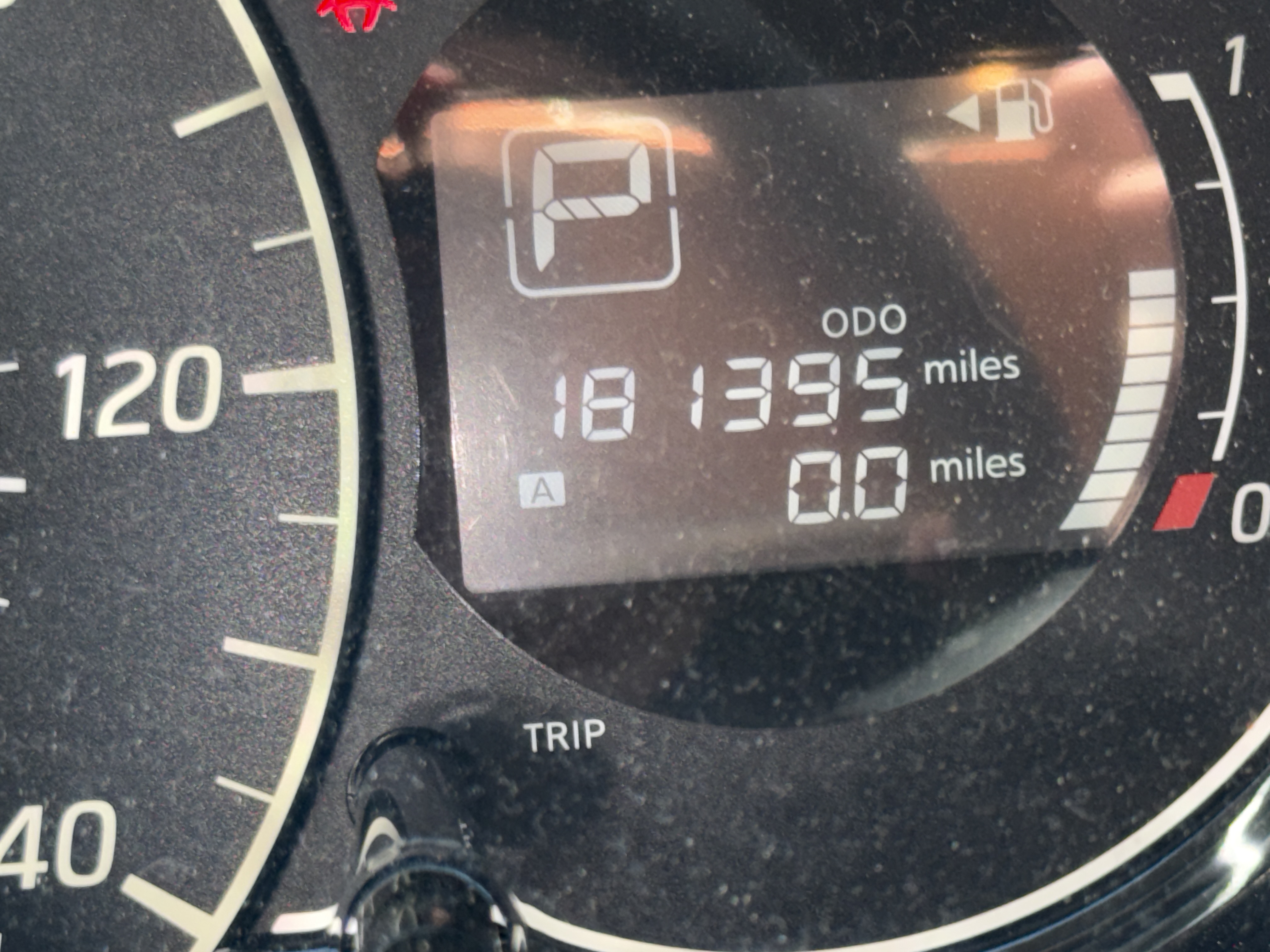 Used 2017 Nissan Versa Note SV FWD image 1