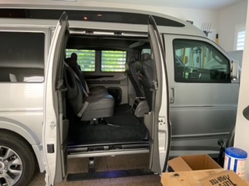 Used 2023 Chevrolet Express 2500 image 8