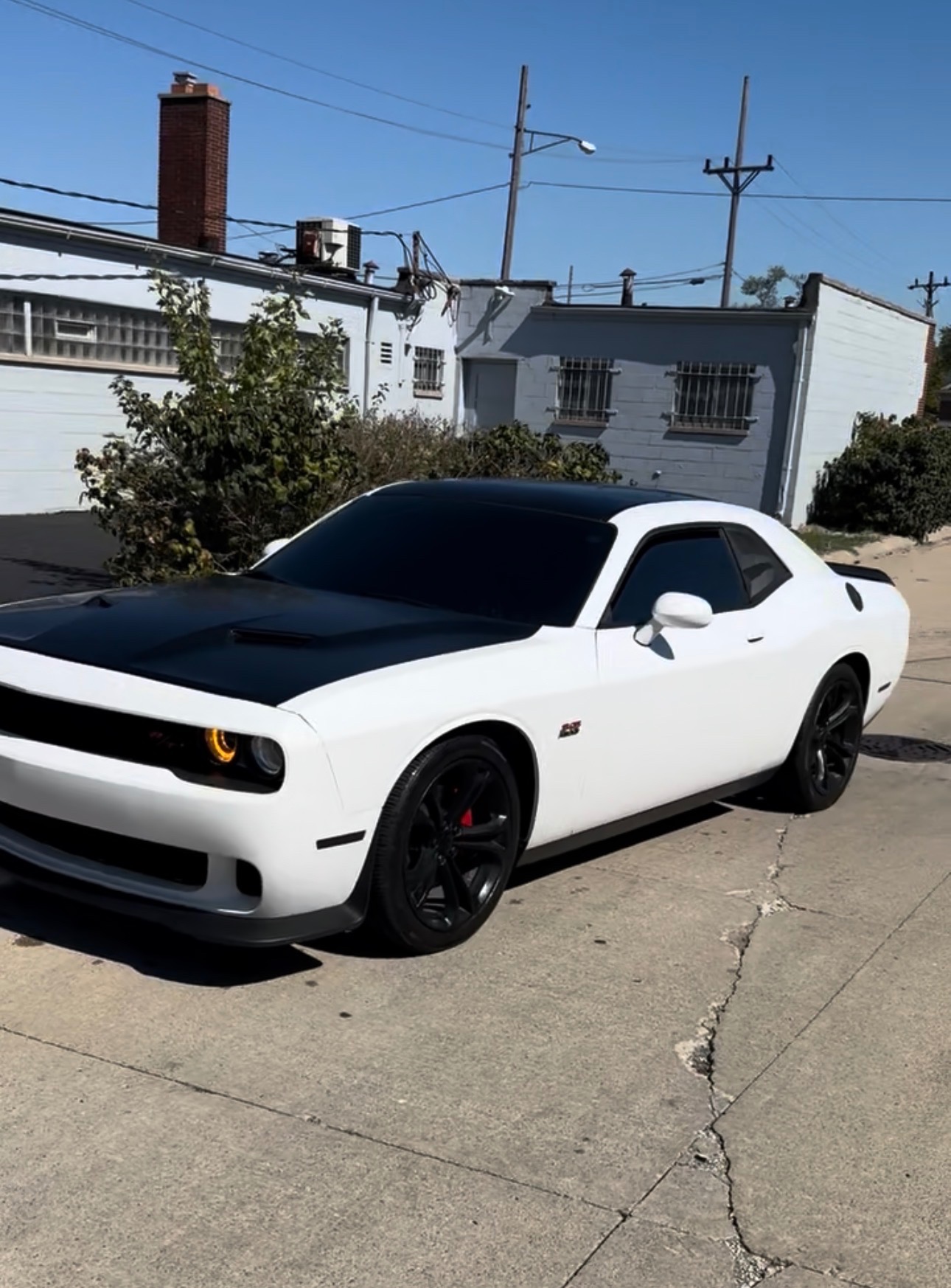 Used 2020 Dodge Challenger R/T RWD image 1