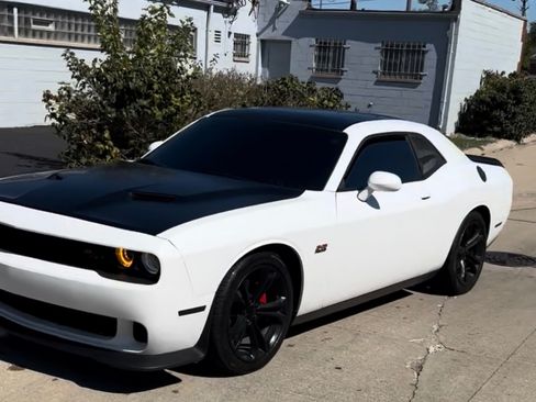 Used 2020 Dodge Challenger R/T RWD image 1
