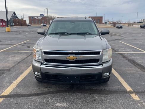 Used 2008 Chevrolet Silverado 1500 LT w/ Texas Edition image 2