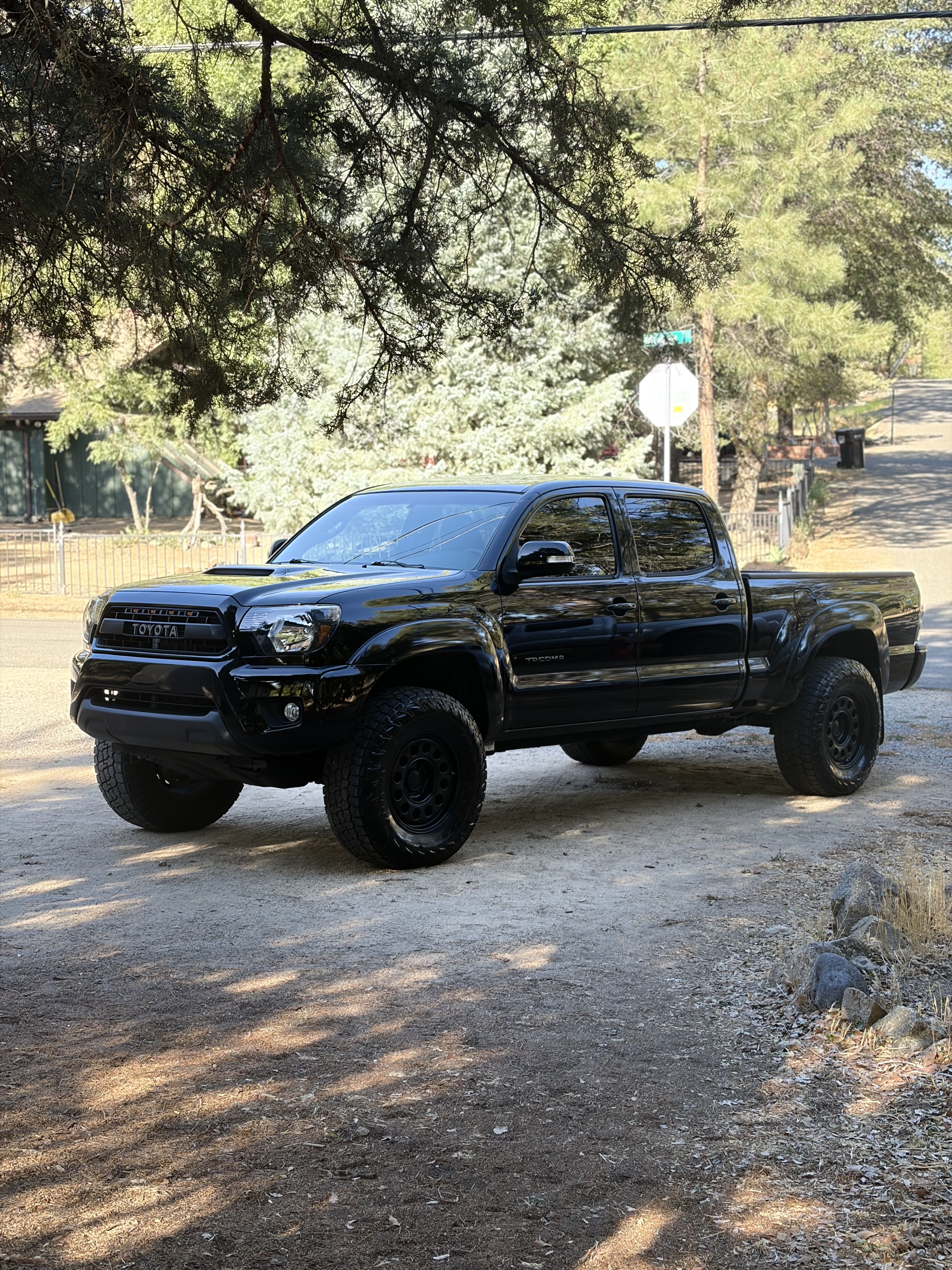 Used 2015 Toyota Tacoma PreRunner w/ TRD Sport Package RWD image 1