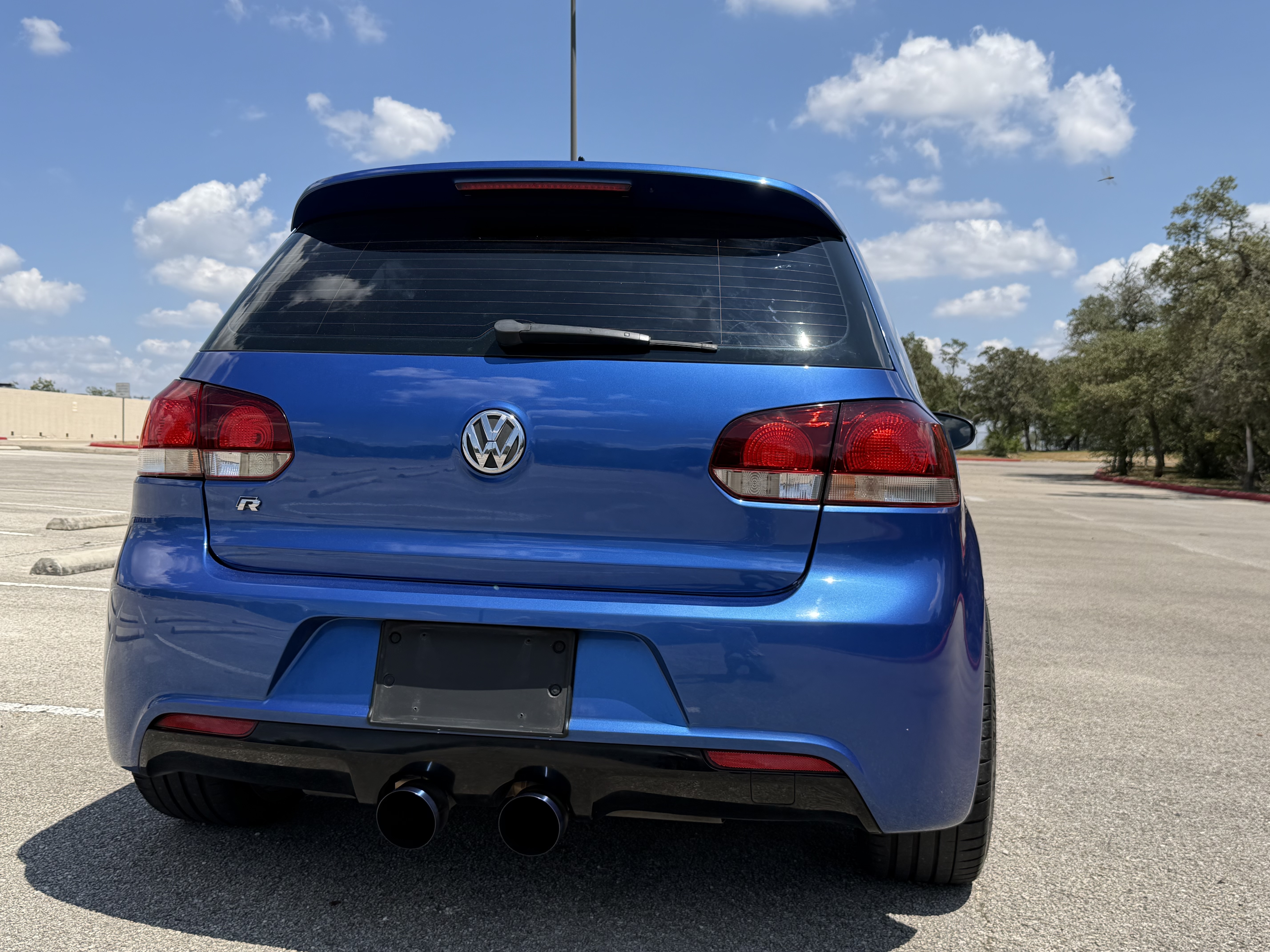Used 2012 Volkswagen Golf R 2-Door AWD/4WD image 6