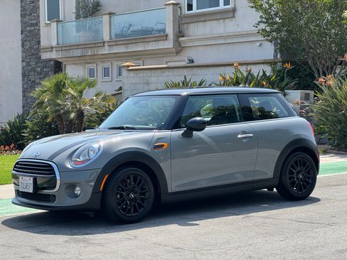 Used 2016 MINI Cooper 2-Door Hardtop FWD image 5