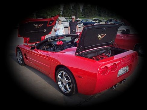 Used 1999 Chevrolet Corvette Convertible w/ Memory Pkg image 32