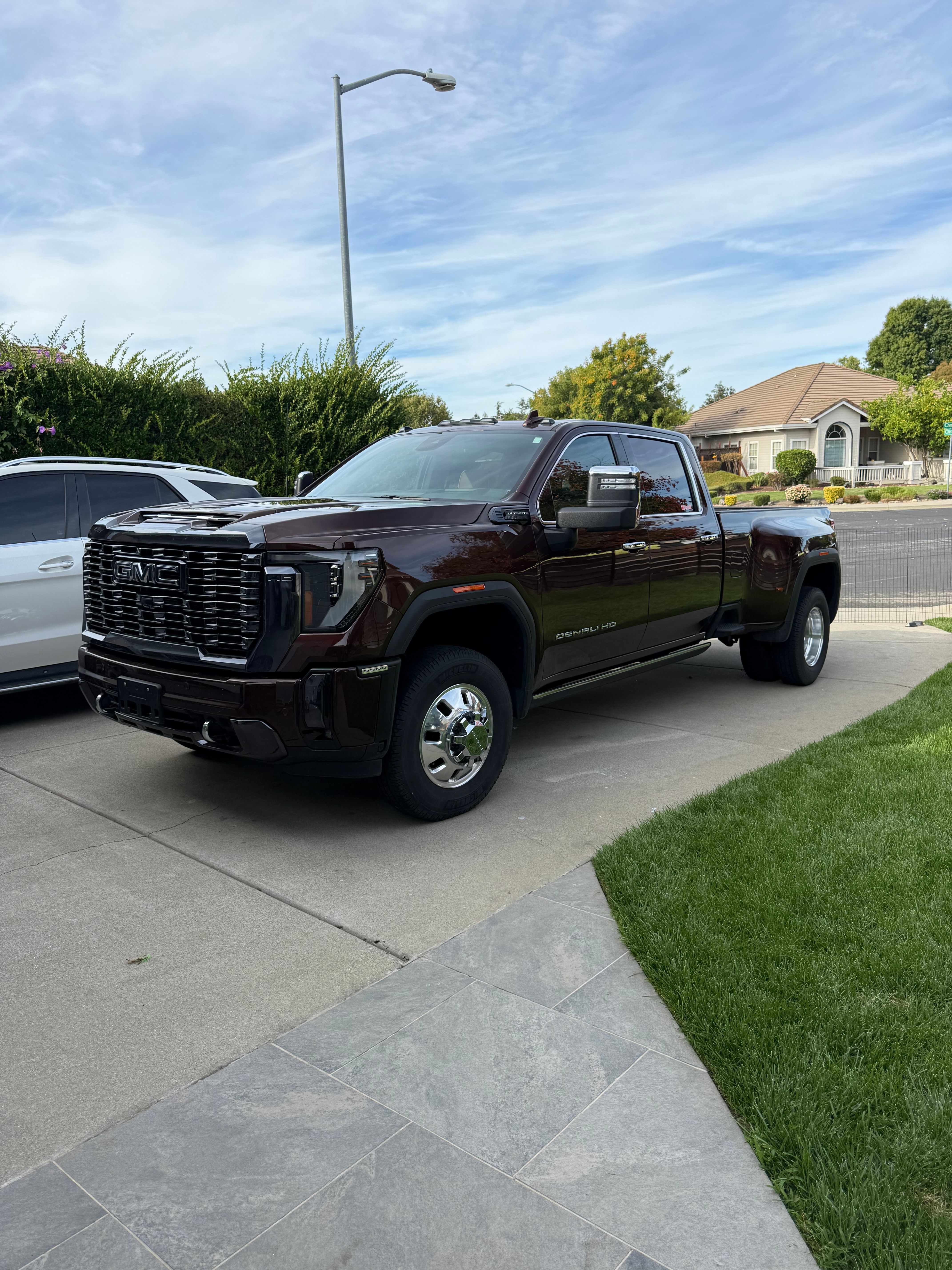 Used 2024 GMC Sierra 3500 Denali Ultimate AWD/4WD image 16
