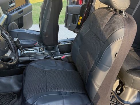 Used 2007 Toyota FJ Cruiser 2WD image 10