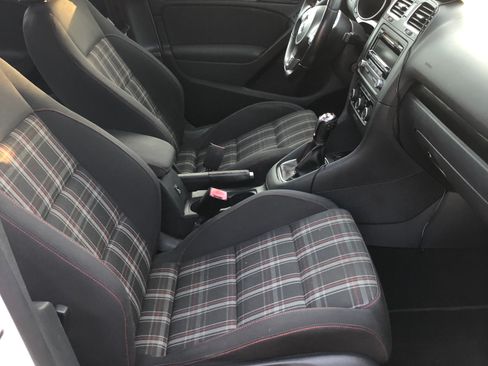 Used 2014 Volkswagen GTI Wolfsburg Edition image 11