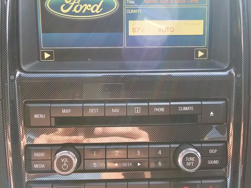 Used 2010 Ford Taurus SHO image 19