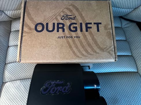 Used 2023 Ford F150 Lightning Platinum image 28