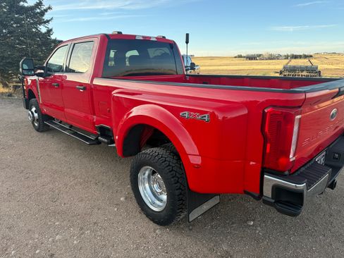 Used 2024 Ford F350 XLT image 5