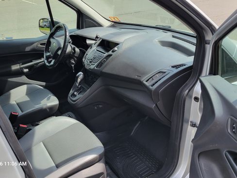 Used 2017 Ford Transit Connect XL FWD image 6