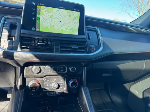 Used 2022 Chevrolet Suburban RST w/ Luxury Package image 16