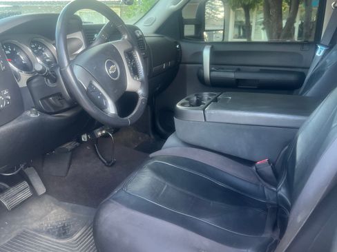 Used 2008 Chevrolet Silverado 2500 LT w/ 1LT Convenience Package AWD/4WD image 10