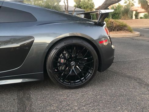 Used 2018 Audi R8 V10 plus image 13