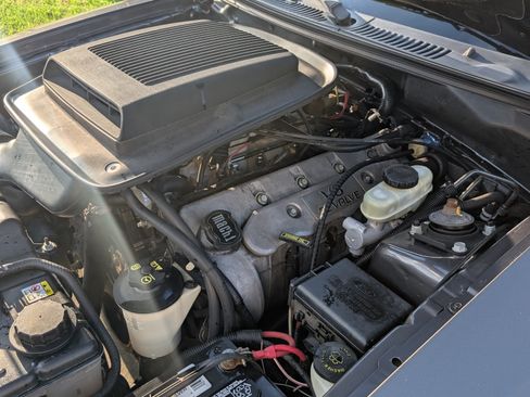 Used 2004 Ford Mustang Mach 1 RWD image 4