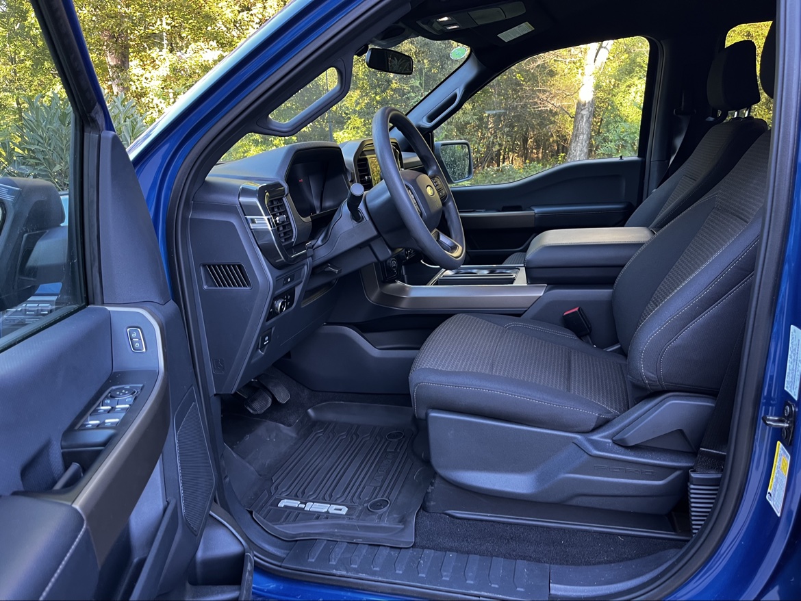 Used 2025 Ford F150 STX w/ Equipment Group 201A FX4 AWD/4WD image 4