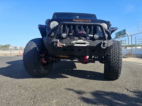 Used 2014 Jeep Wrangler Unlimited Sport w/ Quick Order Package 24S AWD/4WD image 17