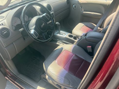 Used 2002 Jeep Liberty Limited AWD/4WD image 5