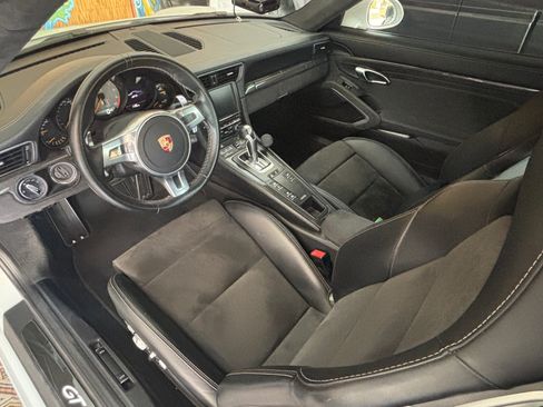 Used 2015 Porsche 911 GT3 image 12