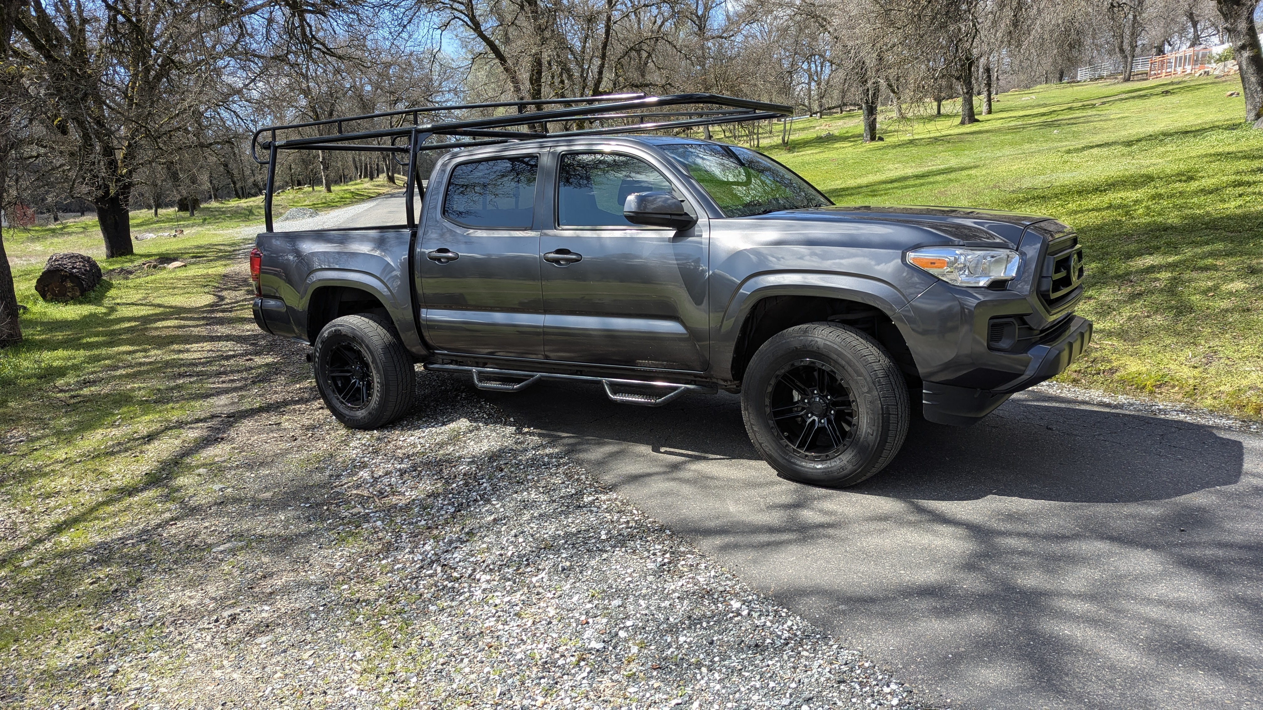 Used 2022 Toyota Tacoma SR RWD image 2