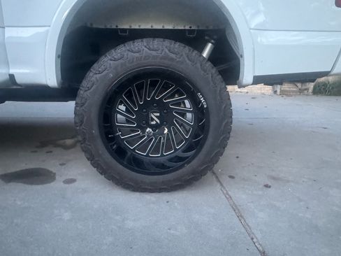 Used 2019 Ford F150 Lariat AWD/4WD image 24