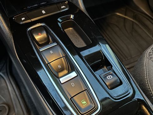 Used 2023 Chevrolet Bolt EUV LT w/ Redline Edition image 16