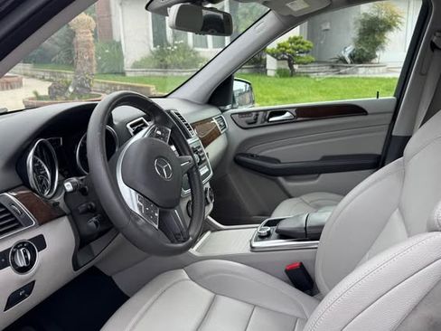 Used 2012 Mercedes-Benz ML 350 ML 350 4MATIC Sport Utility 4D image 10