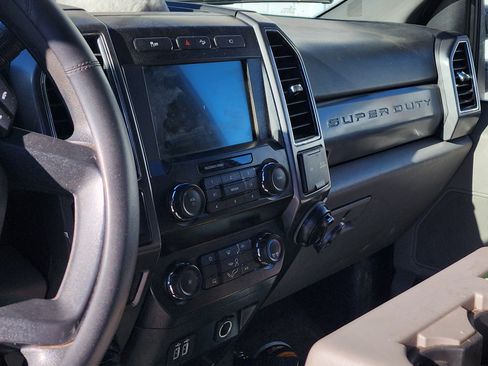 Used 2019 Ford F350 XLT w/ FX4 Off-Road Package image 10