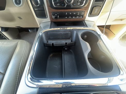 Used 2016 RAM 2500 Laramie w/ Convenience Group AWD/4WD image 16