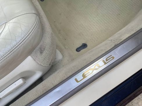 Used 2003 Lexus SC 430 Convertible image 12