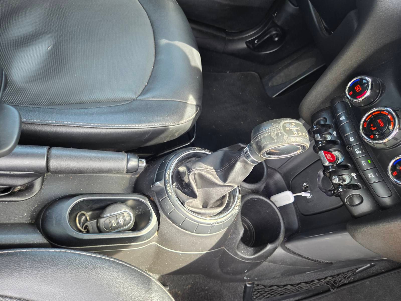Used 2015 MINI Cooper 2-Door Hardtop FWD image 23